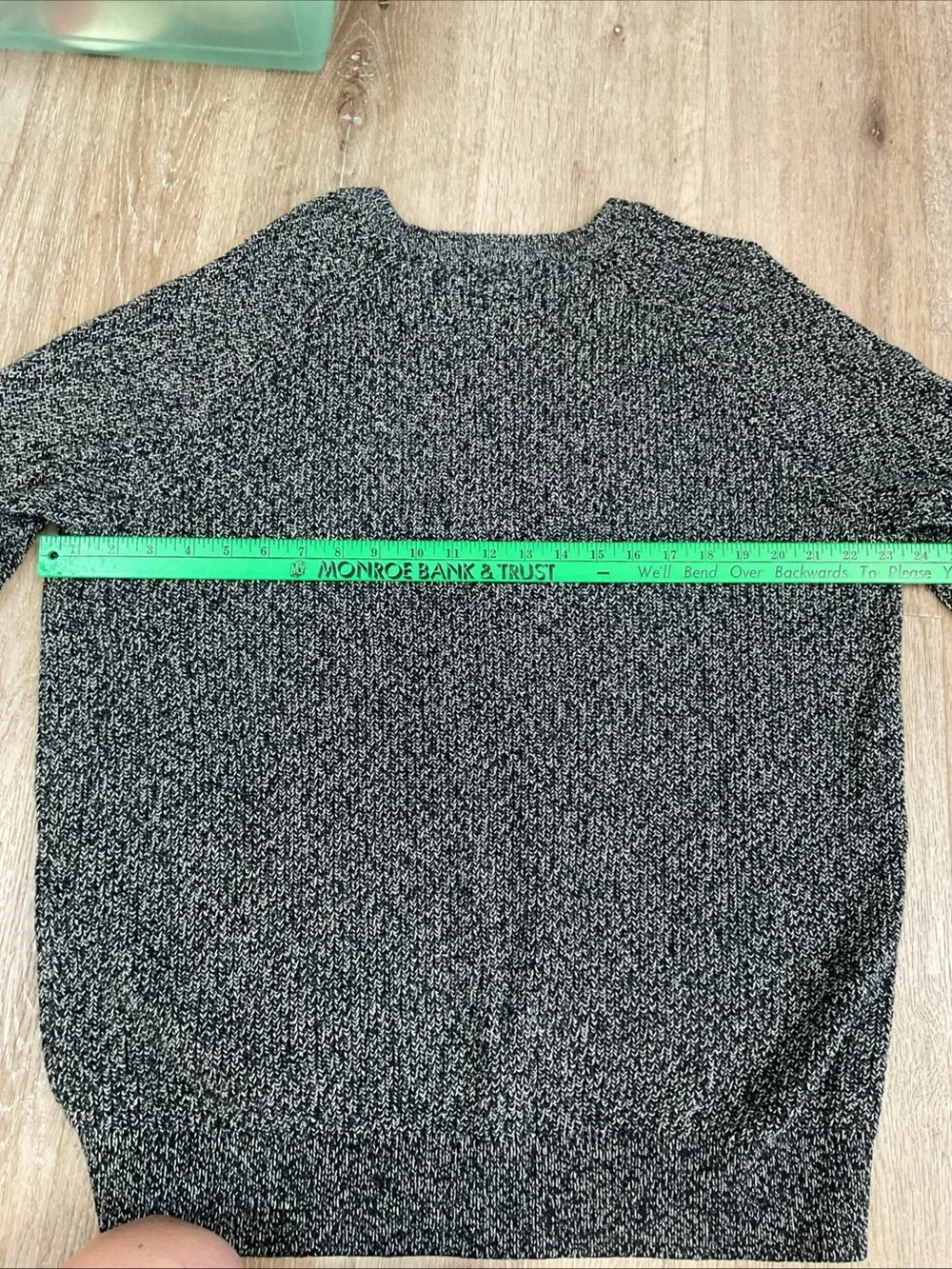 Minted New York - Men’s Black & White Marled Crewneck Sweater - Size X-Large